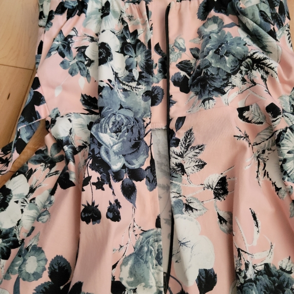 Floral dress - Picture 4 of 7